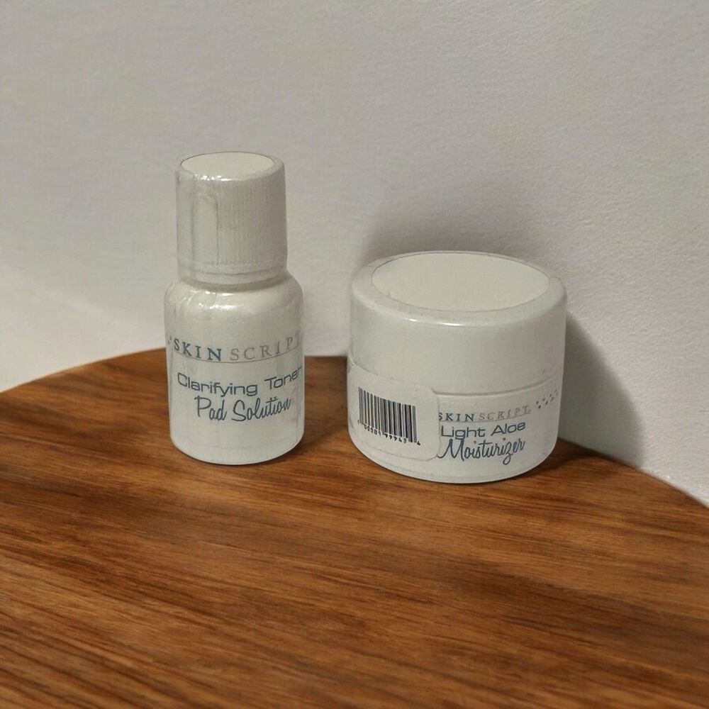 Skin Script Samples Travel Clarifying toner Pad Light Aloe Moisturizer